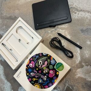 Wacom Intuos drawing tablet with Bluetooth